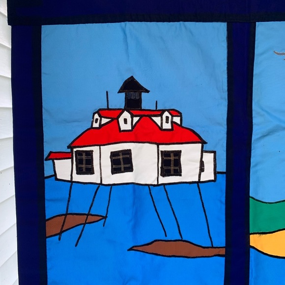 🏷️ 3 for $10
Lighthouses flag - Picture 7 of 10